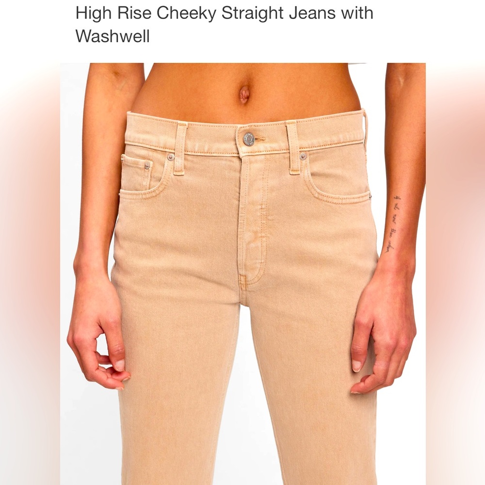 GAP High Rise Cheeky Straight Jeans with Washwell in Khaki Tan.
